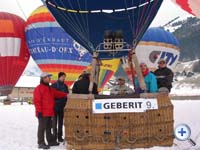 Hochzeitsfahrt im Heissluftballon